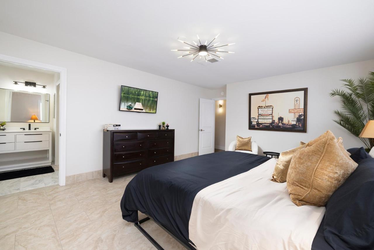 Single Story Minutes From Summerlin With Rv Parking & Dog Friendly لاس فيغاس المظهر الخارجي الصورة