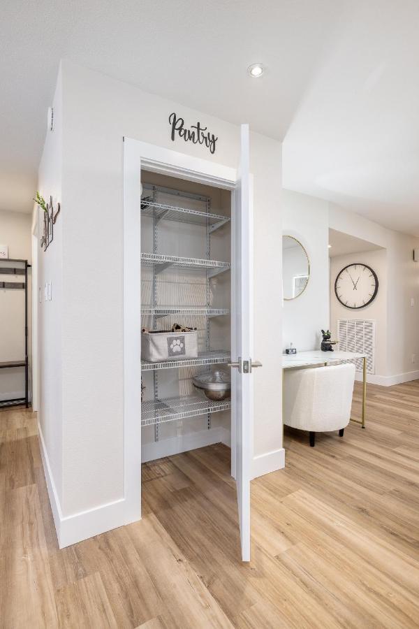 Single Story Minutes From Summerlin With Rv Parking & Dog Friendly لاس فيغاس المظهر الخارجي الصورة