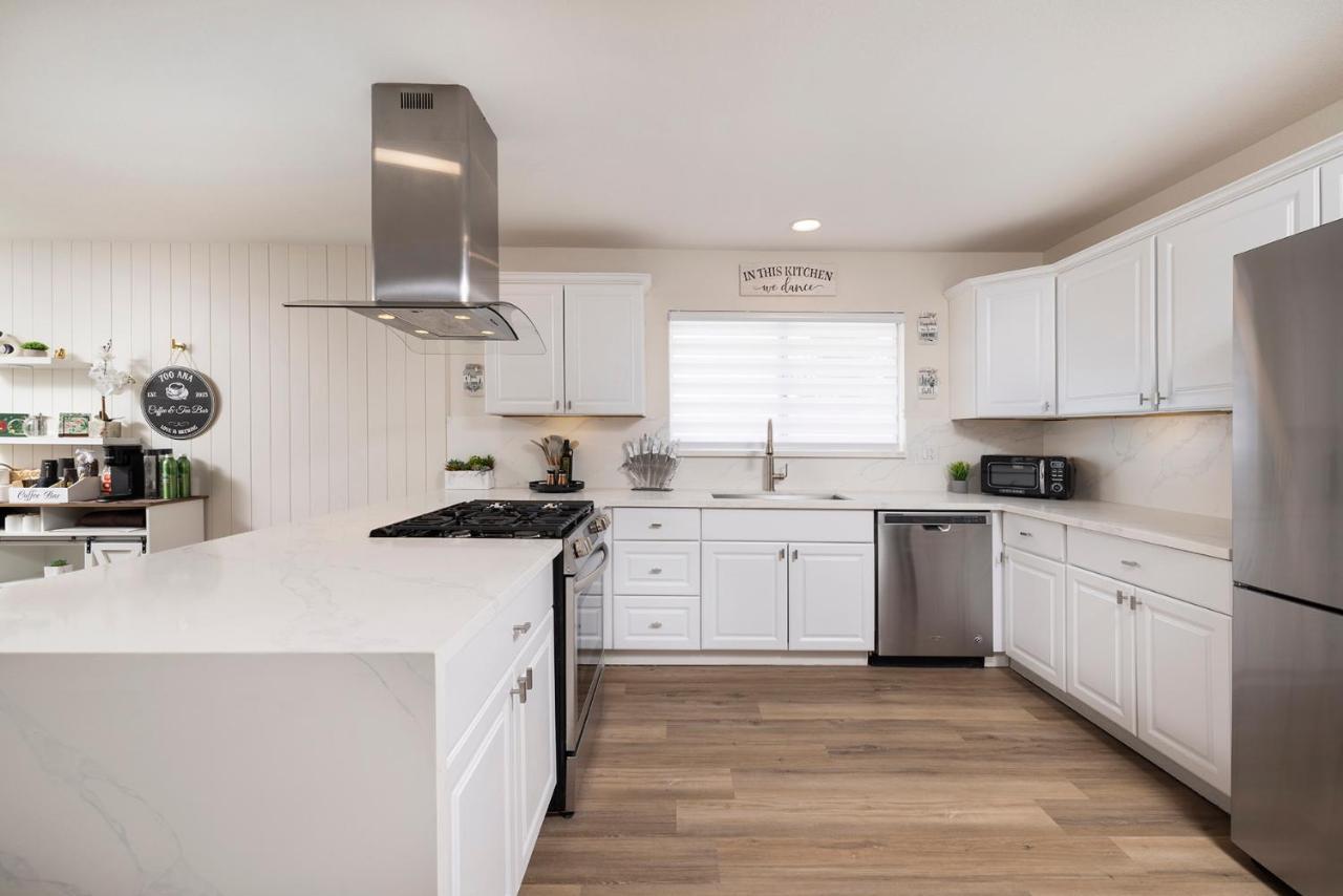 Single Story Minutes From Summerlin With Rv Parking & Dog Friendly لاس فيغاس المظهر الخارجي الصورة