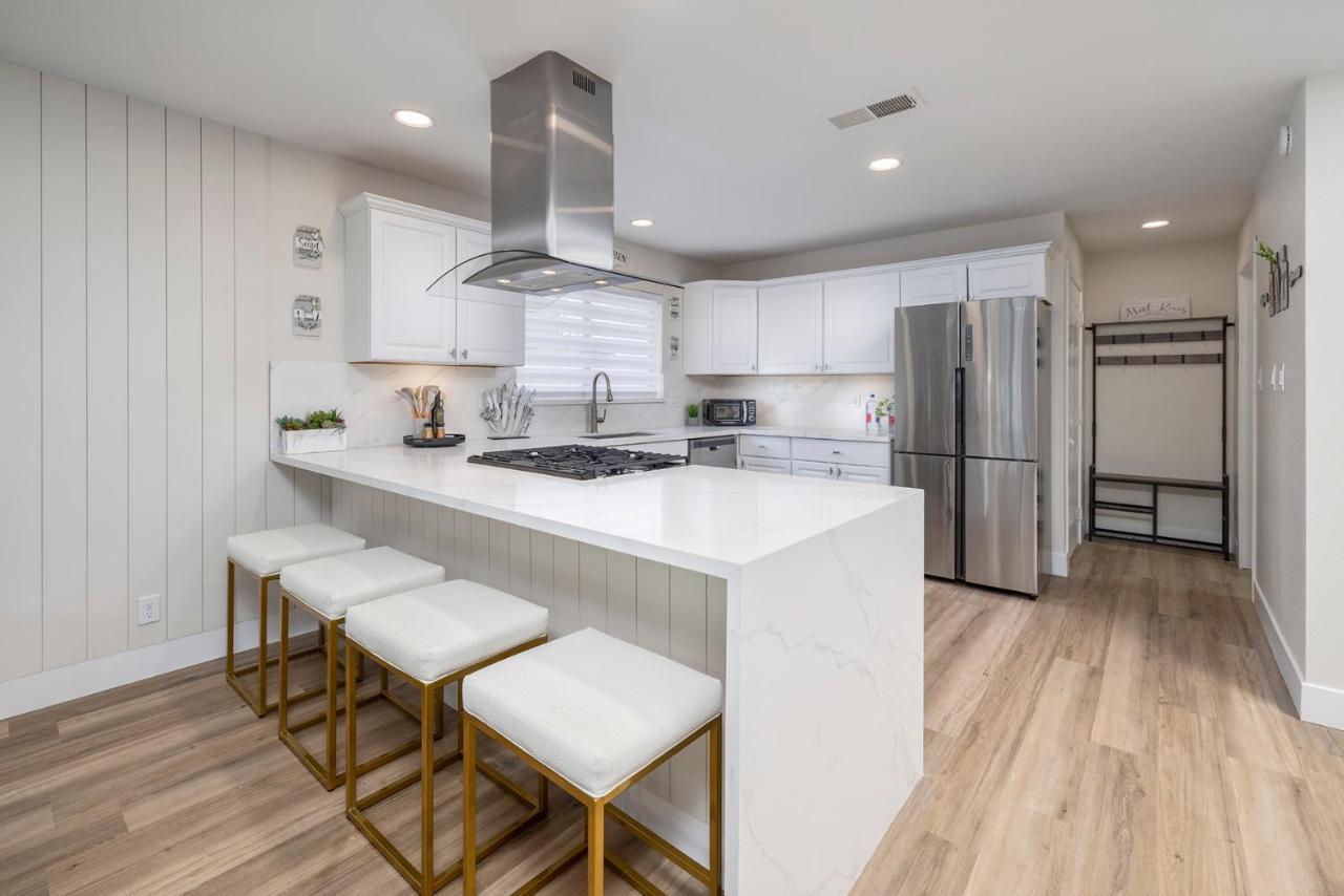 Single Story Minutes From Summerlin With Rv Parking & Dog Friendly لاس فيغاس المظهر الخارجي الصورة